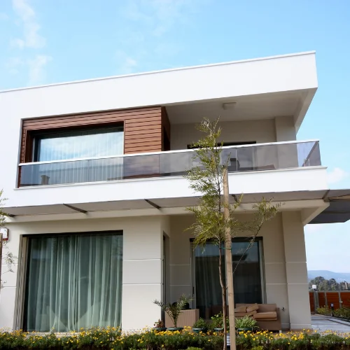 What Makes an Independent House Different